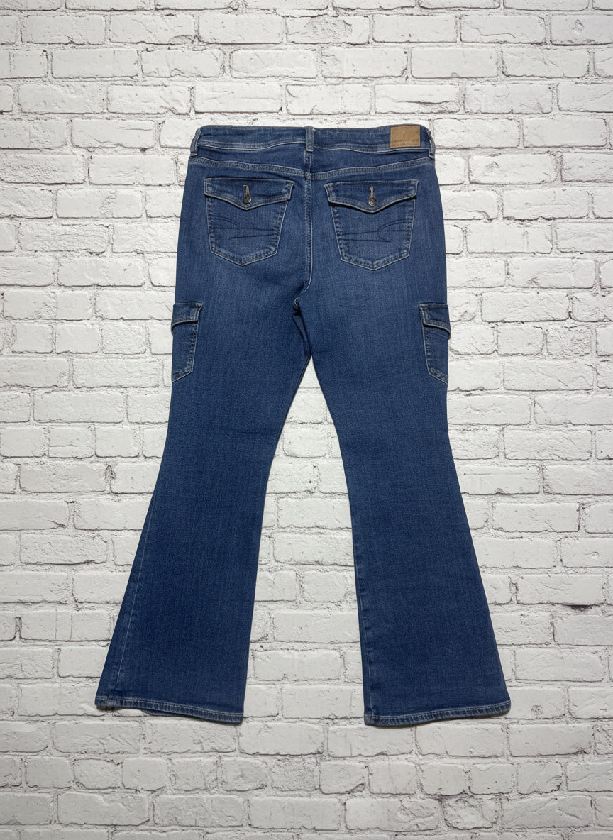 American Eagle Stretch Cargo Flare Jeans Women’s Size 10 Short Blue Mid Rise