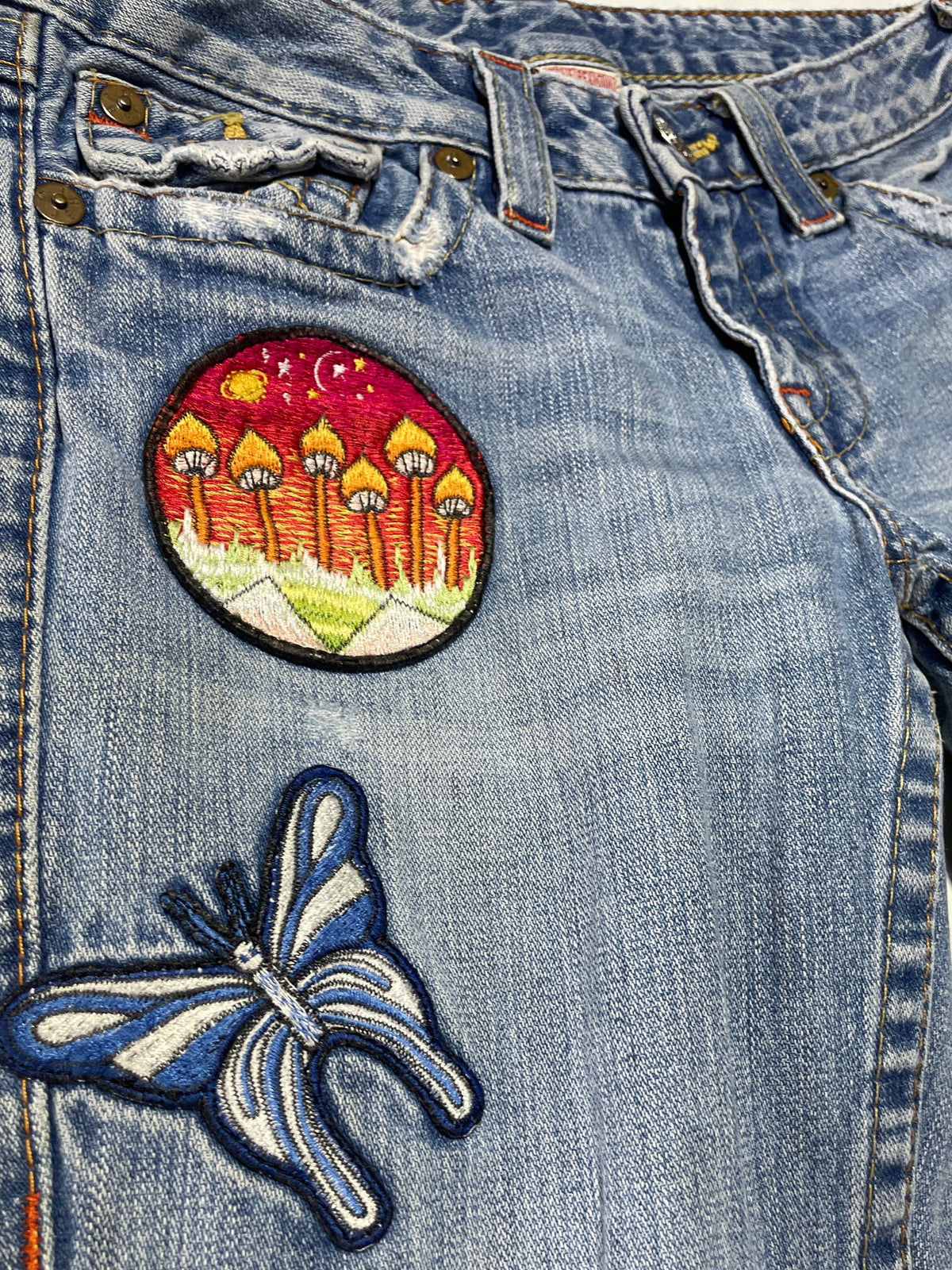 True Religion Society Club Y2K Jeans – Vintage Size 29, USA Made, Psychedelic Mushroom & Butterfly Embroidered Patches